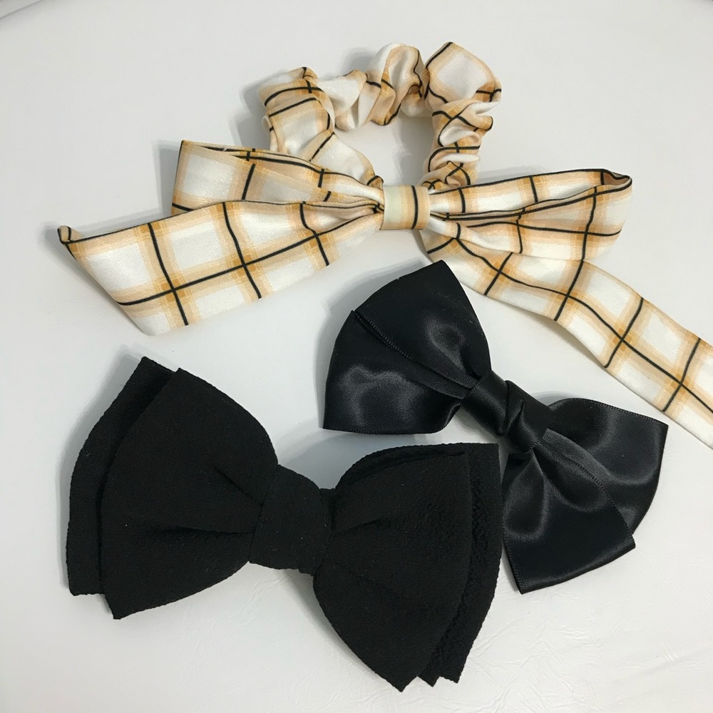 hair bows and scrunchies